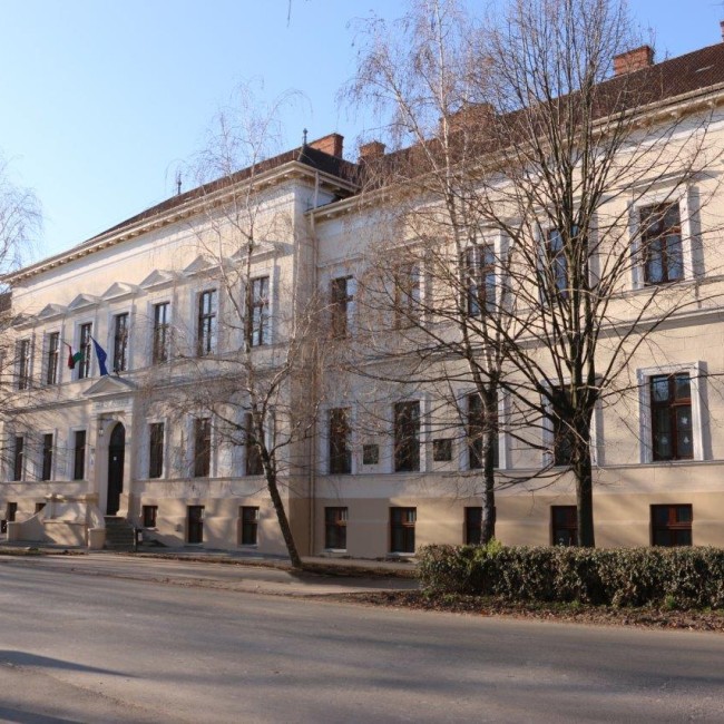 Mezőtúr, református kollégium és könyvtára