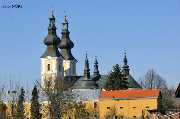 Máriapócs, kegytemplom és bazilita monostor 