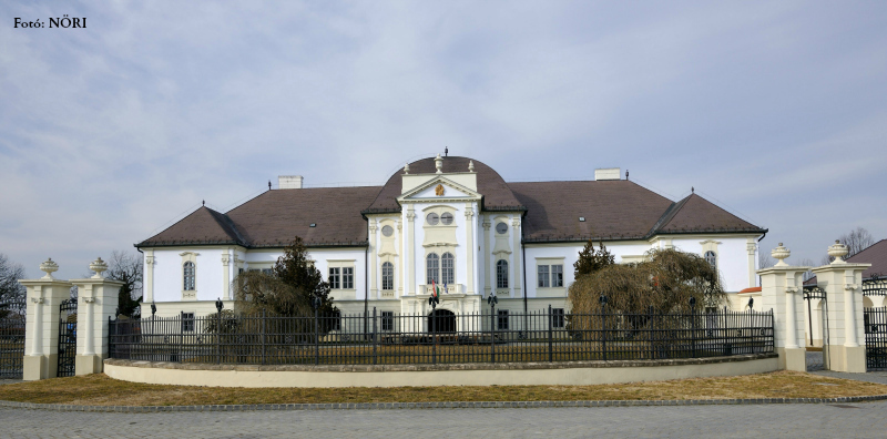 Szécsény, Forgách-kastély és a ferences kolostor 