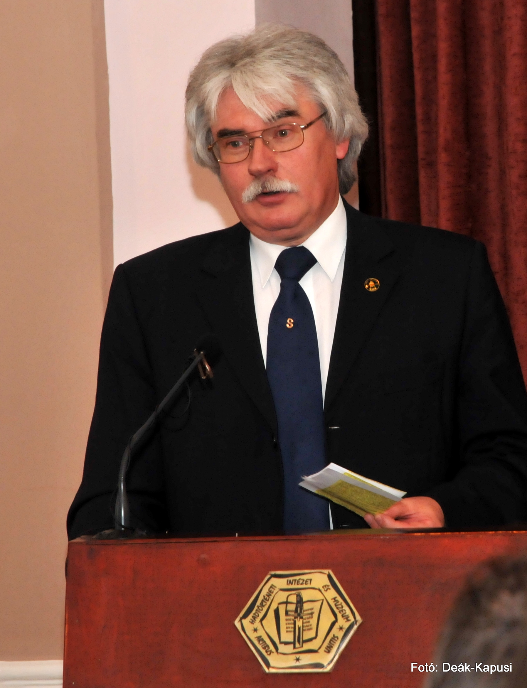 2011