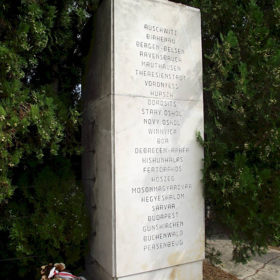 Apafai emlékmű