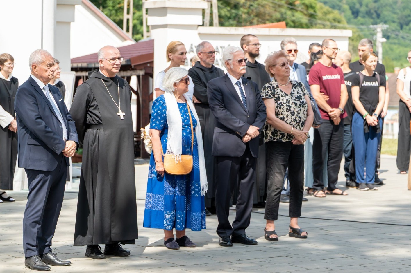 Bakonybél, Szent Mauríciusz Monostor történelmi emlékhely sztélé avatás