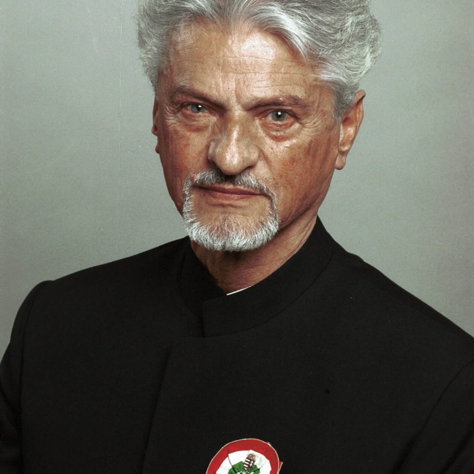Szervátiusz Tibor