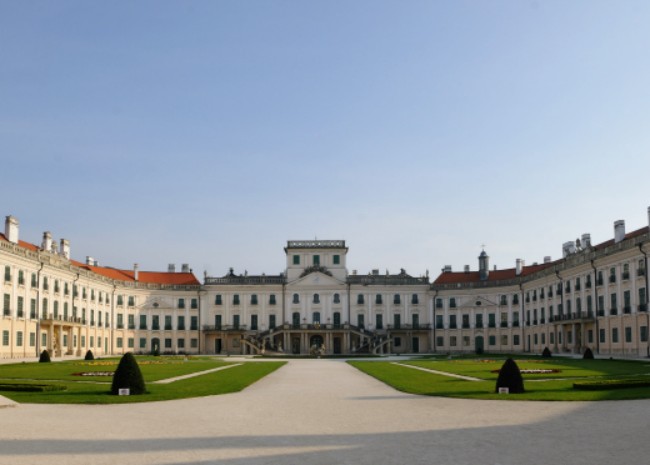 Fertőd, Esterházy-kastély