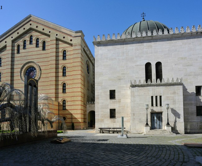 Hősök temploma és Hősök sírkertje