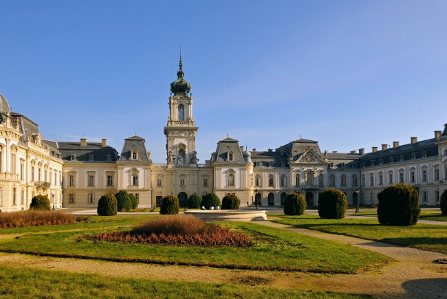 Keszthely, Festetics-kastély és Georgikon