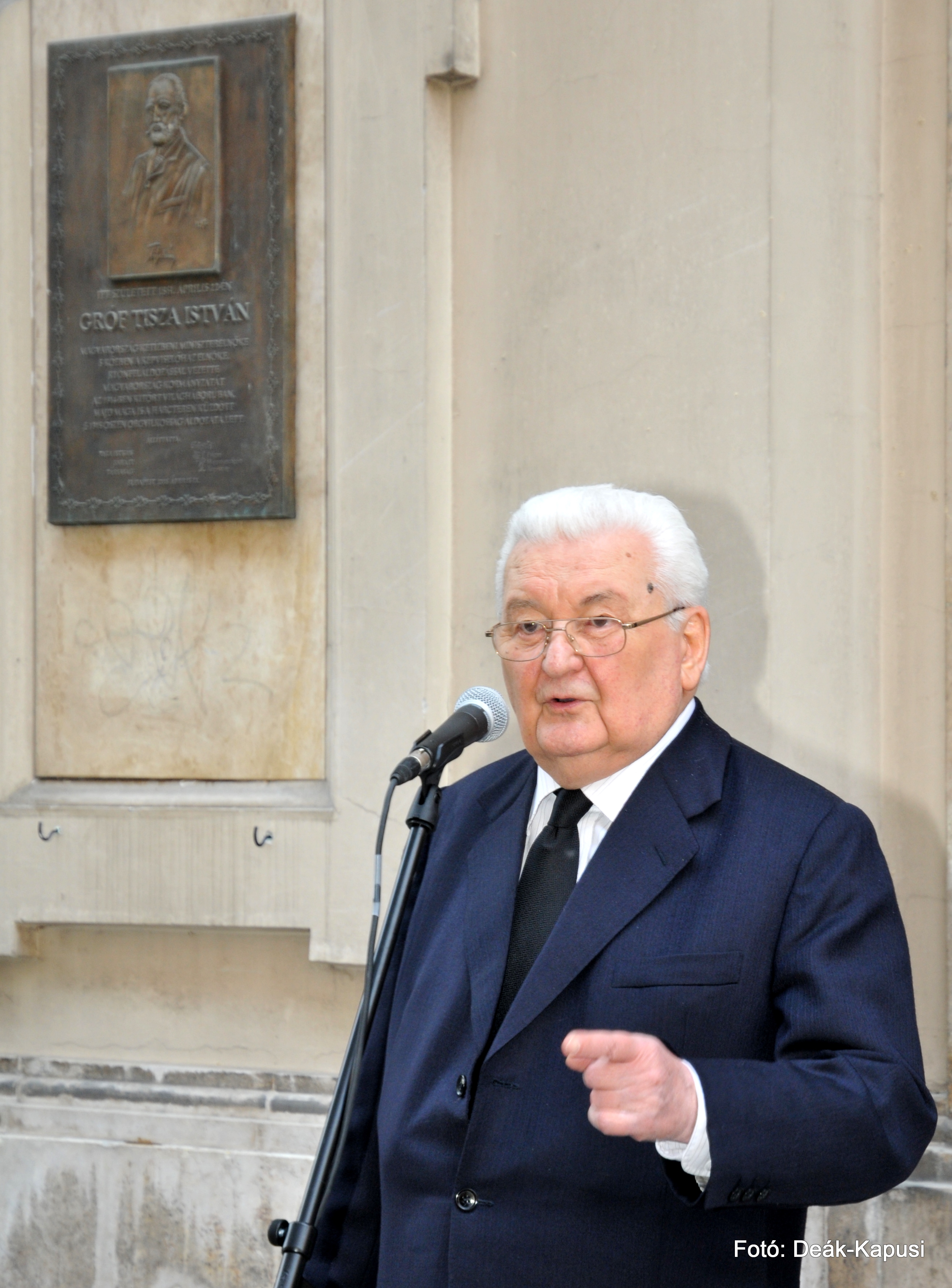 2011
